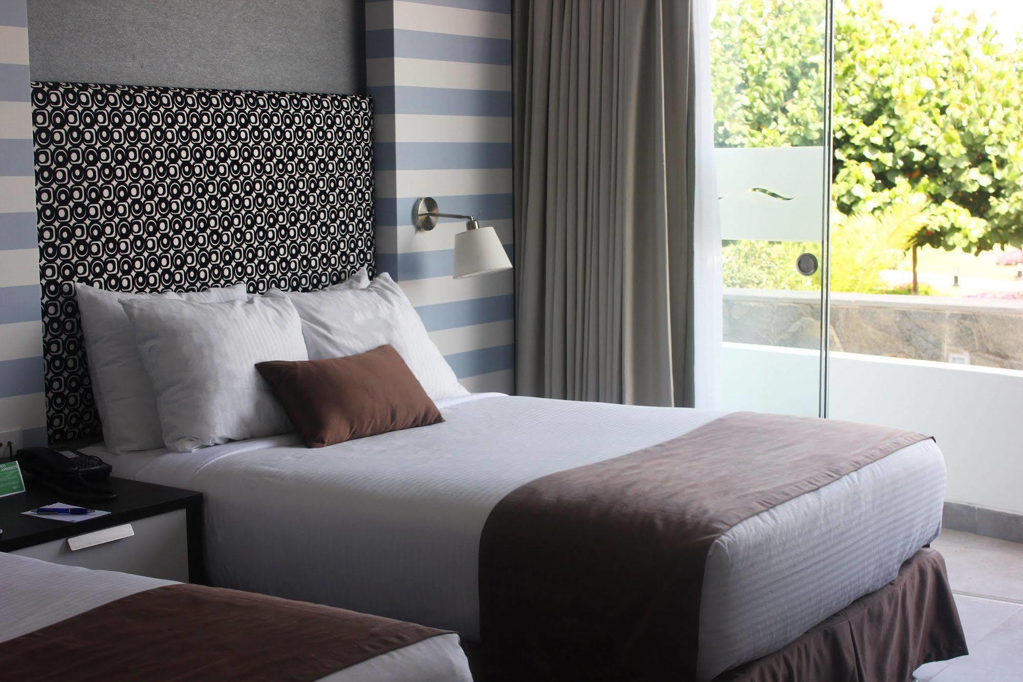Vpx Hotel Асия Екстериор снимка